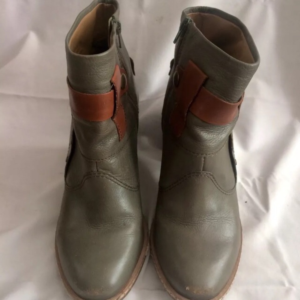 Lucky Penny Ankle zip heel Olive strap 8